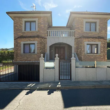 Holiday home La Libelula El Espinar